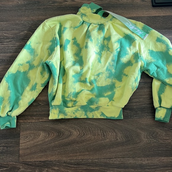 🎉HP🎉 Tie Dye Trashed Sweatshirt in Light Green - Picture 6 of 11